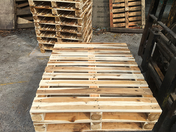 Pallet gỗ cũ